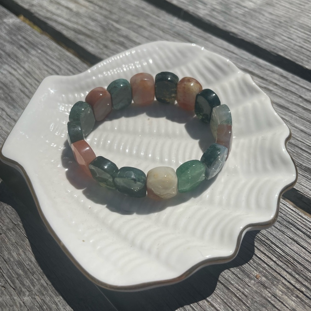 Beautiful Moss Agate Bangle!